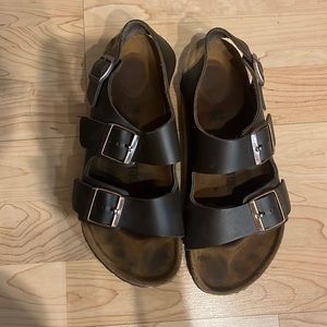 brown women’s Birkenstock